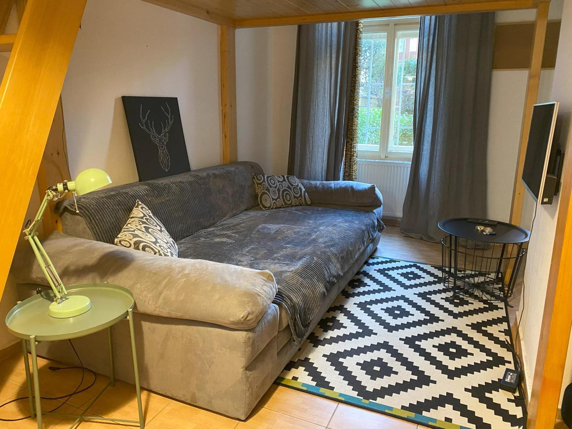 Cozy Garden Apartment In The Heart Of Praha Exteriér fotografie